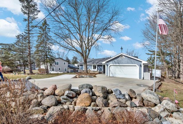 7900 W Drexel AVENUE, Franklin, WI 53132