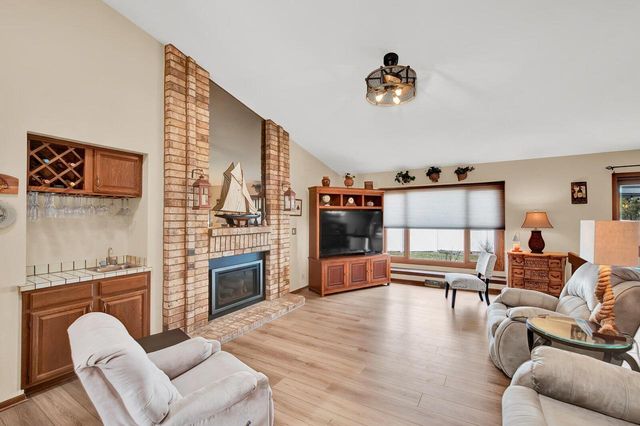 7900 W Drexel AVENUE, Franklin, WI 53132