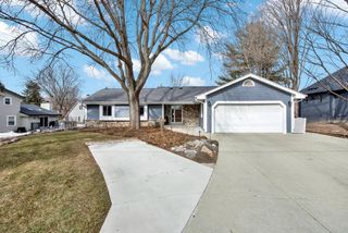 7900 W Drexel AVENUE, Franklin, WI 53132