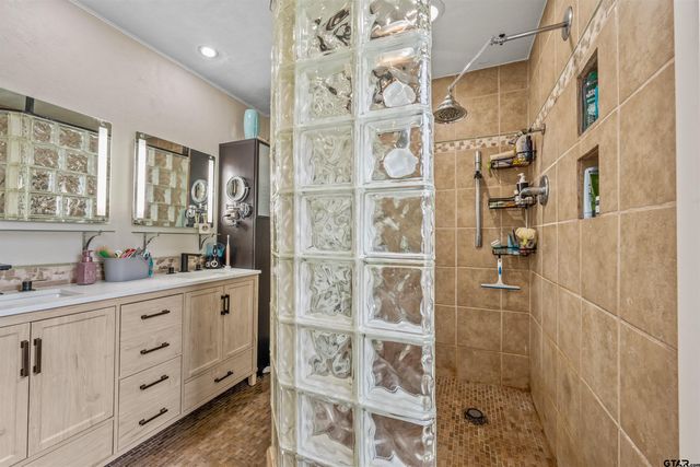 3023 County Road 3108, Jacksonville, TX 75766