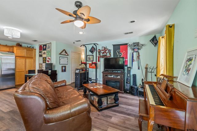 3023 County Road 3108, Jacksonville, TX 75766