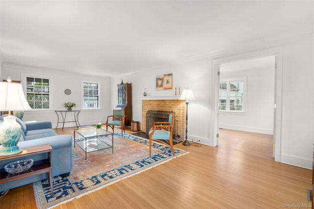27 Oak Avenue, Larchmont, NY 10538