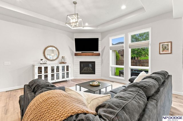 19302 K Circle, Omaha, NE 68135