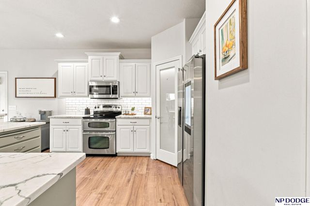 19302 K Circle, Omaha, NE 68135