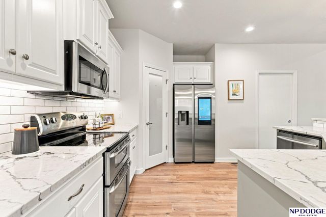19302 K Circle, Omaha, NE 68135