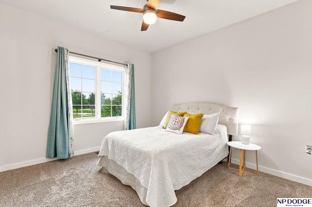 19302 K Circle, Omaha, NE 68135