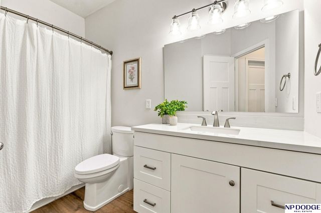 19302 K Circle, Omaha, NE 68135