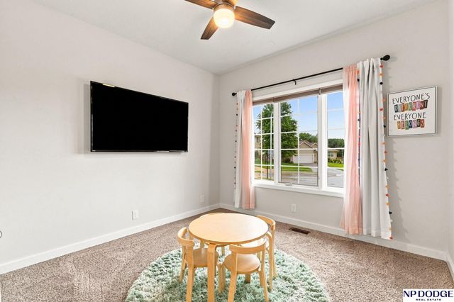 19302 K Circle, Omaha, NE 68135