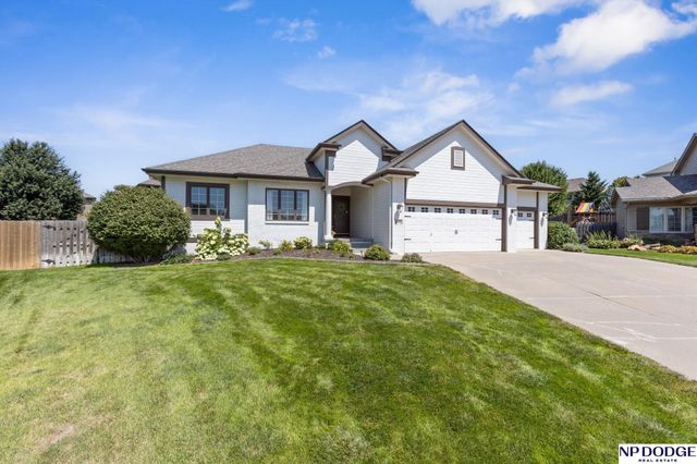 19302 K Circle, Omaha, NE 68135