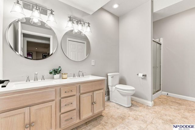 19302 K Circle, Omaha, NE 68135