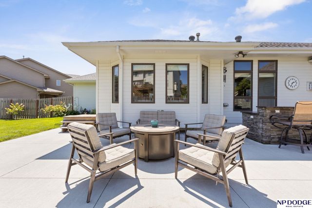 19302 K Circle, Omaha, NE 68135