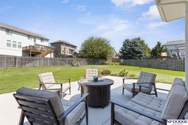19302 K Circle, Omaha, NE 68135