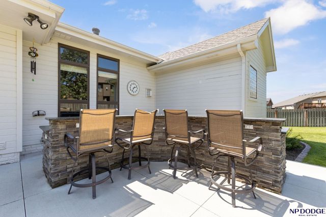 19302 K Circle, Omaha, NE 68135