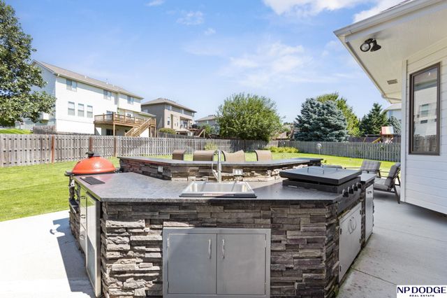 19302 K Circle, Omaha, NE 68135
