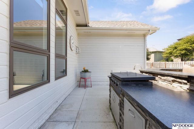 19302 K Circle, Omaha, NE 68135