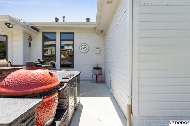 19302 K Circle, Omaha, NE 68135