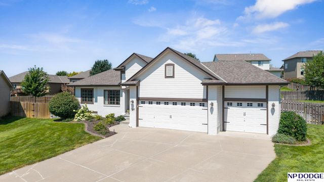 19302 K Circle, Omaha, NE 68135