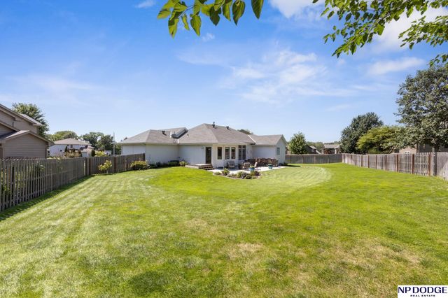 19302 K Circle, Omaha, NE 68135