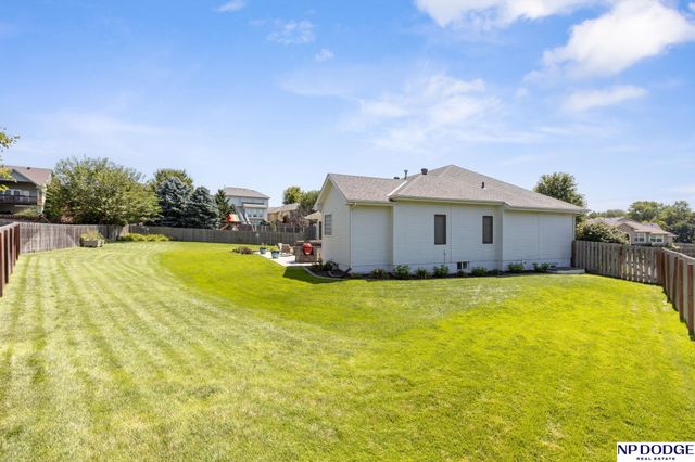19302 K Circle, Omaha, NE 68135