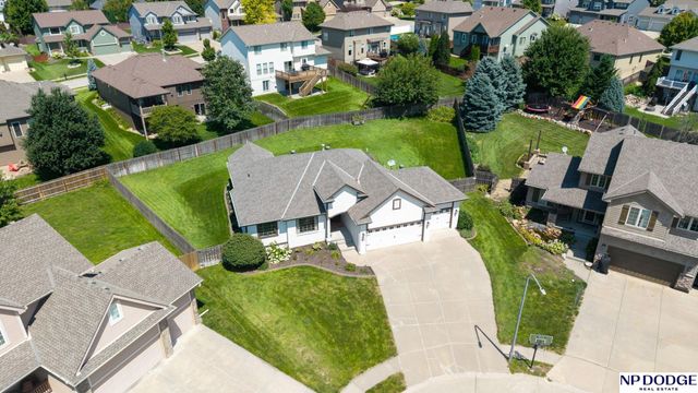 19302 K Circle, Omaha, NE 68135