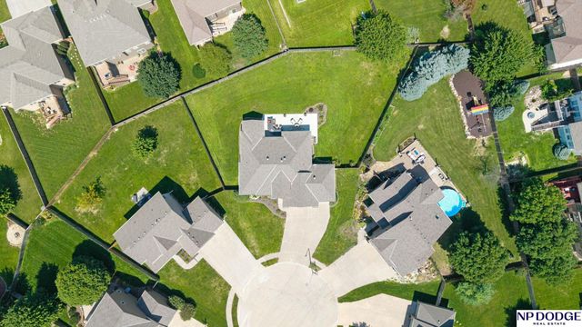 19302 K Circle, Omaha, NE 68135