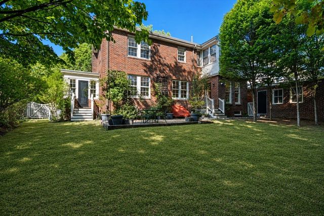 61 Larchwood Drive, Cambridge, MA 02138