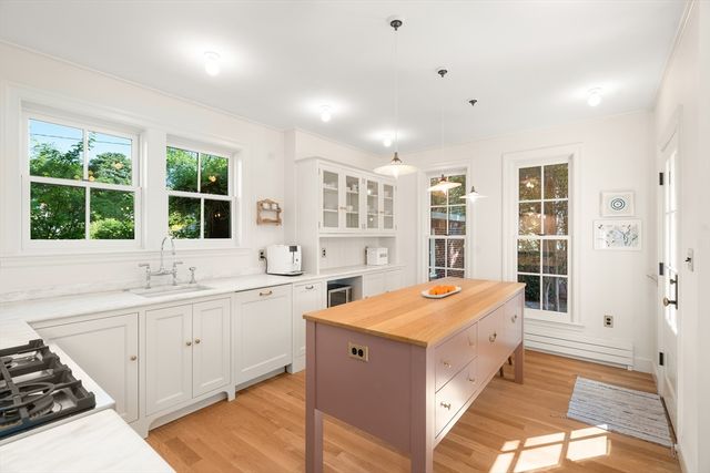 61 Larchwood Drive, Cambridge, MA 02138