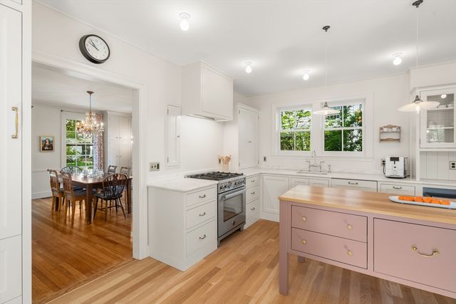 61 Larchwood Drive, Cambridge, MA 02138