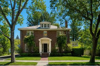 61 Larchwood Drive, Cambridge, MA 02138