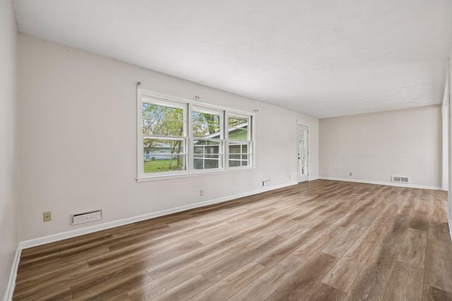 9858 93rd Place N, Maple Grove, MN 55369