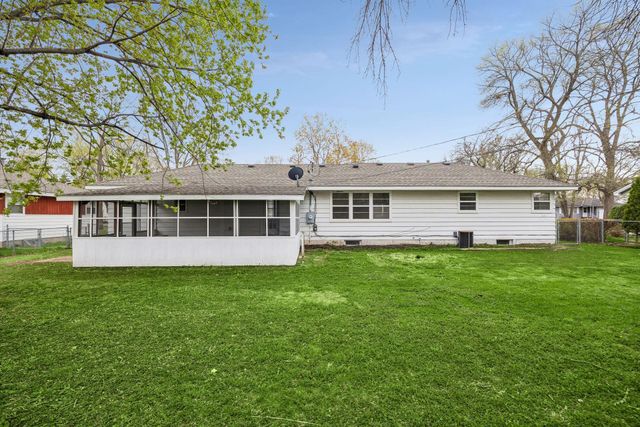 9858 93rd Place N, Maple Grove, MN 55369