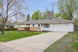 9858 93rd Place N, Maple Grove, MN 55369