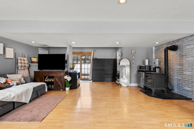 245 Reeds Gap Road, North Branford, CT 06472