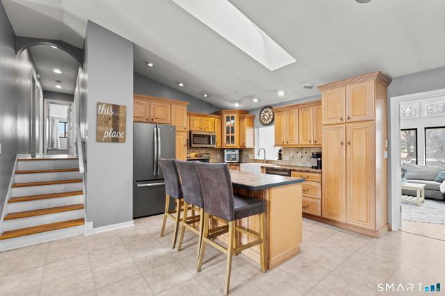 245 Reeds Gap Road, North Branford, CT 06472