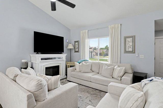 1237 E Sontag, Derby, KS 67037