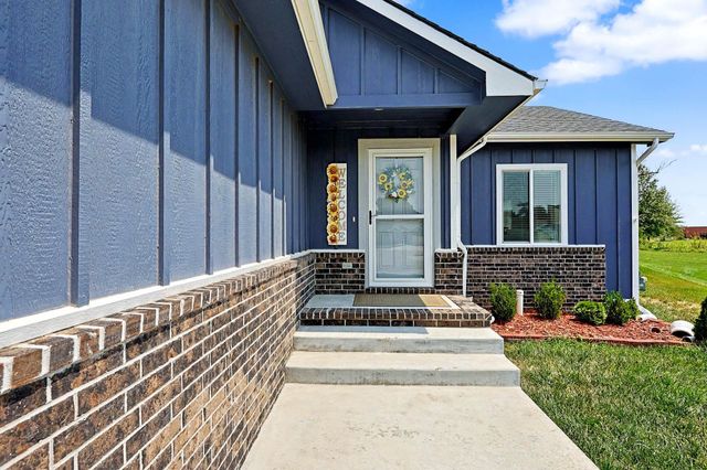 1237 E Sontag, Derby, KS 67037