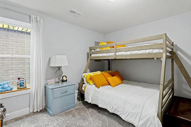 1237 E Sontag, Derby, KS 67037