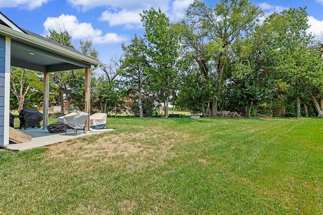 1237 E Sontag, Derby, KS 67037