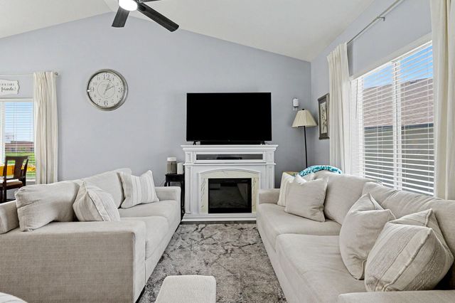 1237 E Sontag, Derby, KS 67037