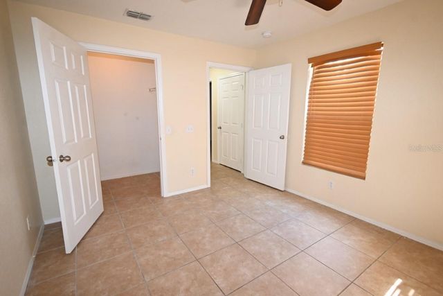 36122 LAKE CHASE BOULEVARD 104, Zephyrhills, FL 33541