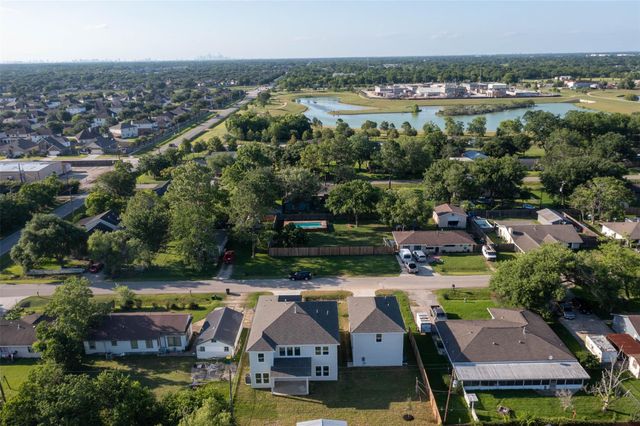 6006 Jerrycrest Drive B, Pearland, TX 77584
