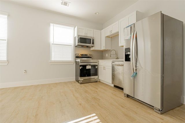 6006 Jerrycrest Drive B, Pearland, TX 77584