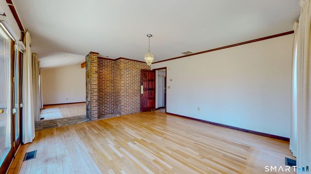 19 Marchant Road, Redding, CT 06896