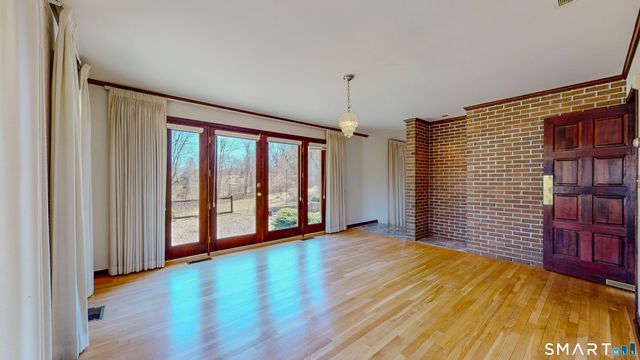 19 Marchant Road, Redding, CT 06896