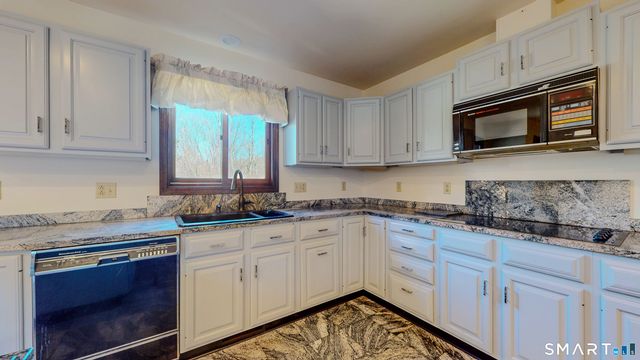 19 Marchant Road, Redding, CT 06896