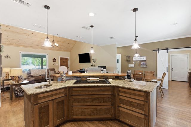 894 Hcr 1429, Covington, TX 76636