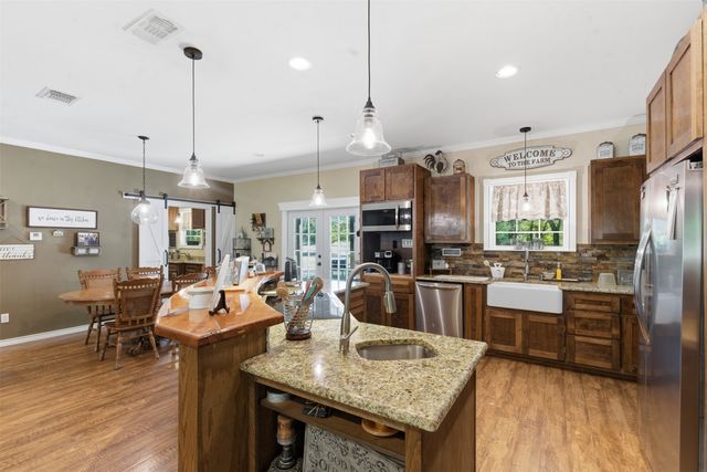 894 Hcr 1429, Covington, TX 76636