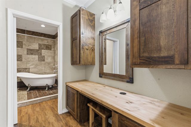 894 Hcr 1429, Covington, TX 76636