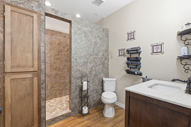 894 Hcr 1429, Covington, TX 76636