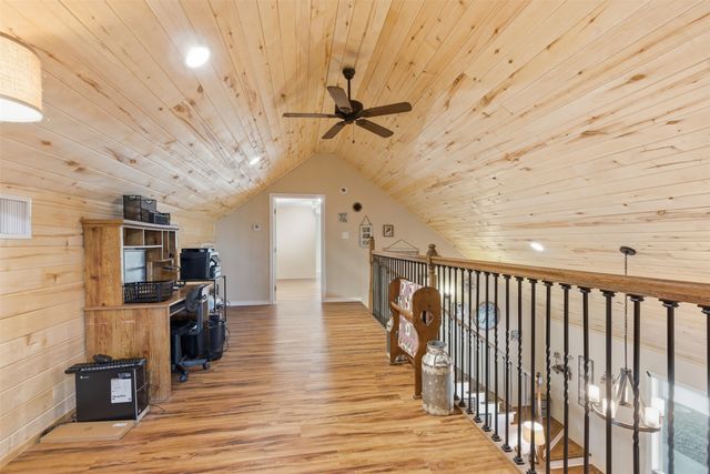 894 Hcr 1429, Covington, TX 76636